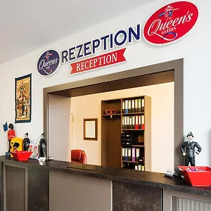 https://queens-park-hotel.find-berlin-hotels.com