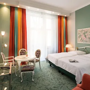 https://hotel-palmenhof.frankfurtammainhotels.com
